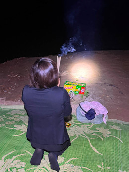 a quỳ gối.jpg