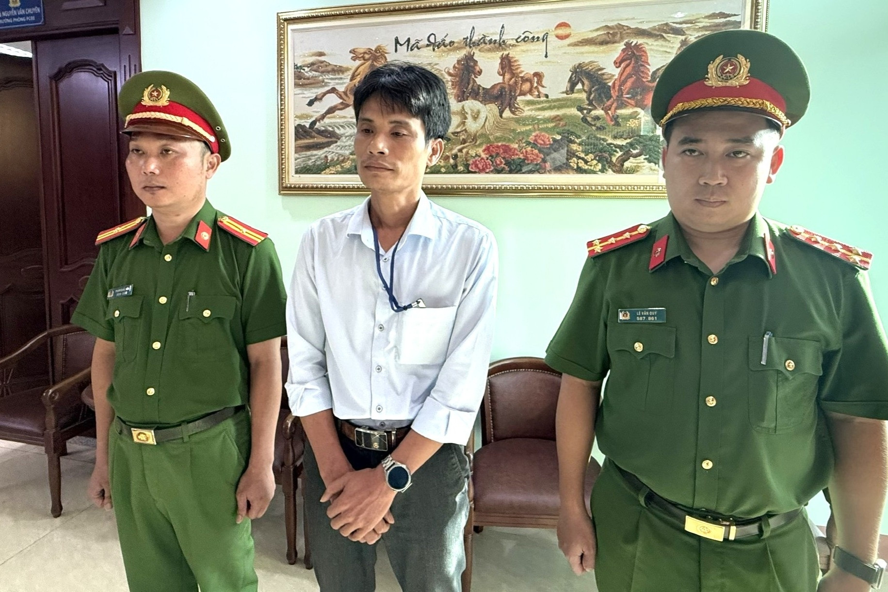 Bắt giám đốc công ty bán hơn 250 tấn phân bón giả