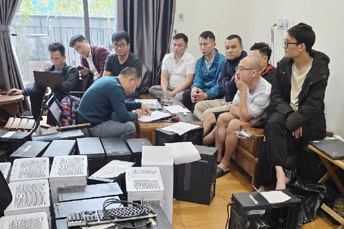 Công an TP Hà Nội khởi tố 3 người điều hành sàn mua bán dữ liệu cá nhân
