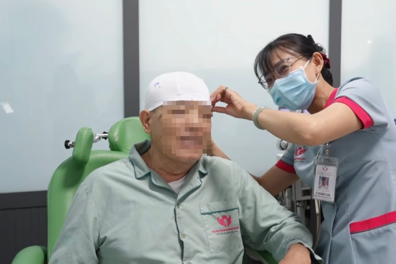 Điều ngỡ ngàng của Việt kiều Mỹ khi về nước chữa trị di chứng đột quỵ