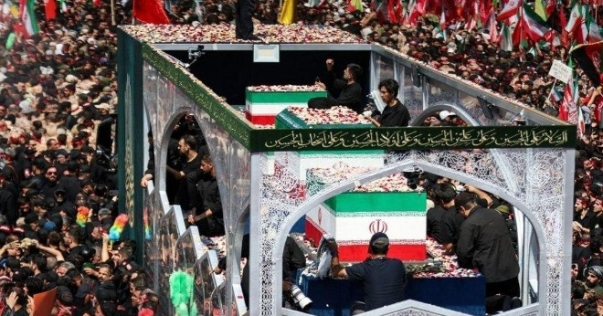 Iran an táng cố lãnh tụ Ali Khamenei, tàu thuyền qua Hormuz giảm mạnh