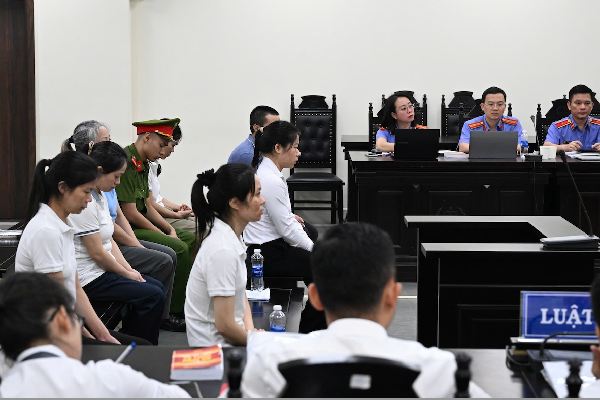 Mở lại phiên xử vợ chồng giám đốc bán 13 triệu sản phẩm giả, che giấu 190 tỷ doanh thu
