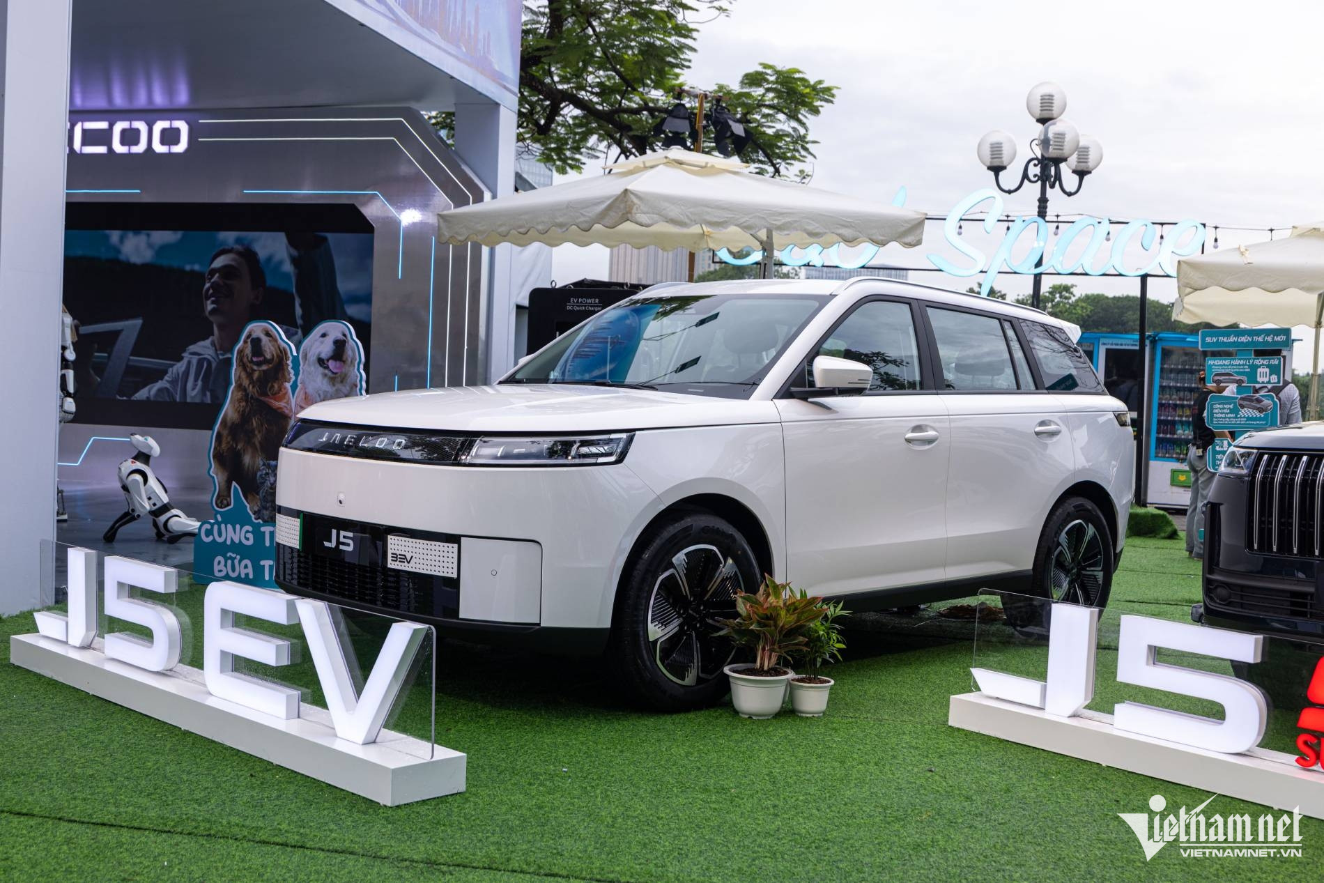 W-Jaecoo J5 EV.jpg
