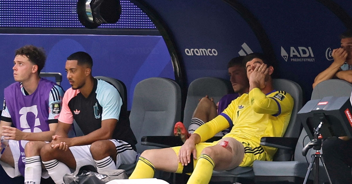 Courtois khóc: ‘Tây Ban Nha không thể ghi 2 bàn vào lưới tôi’
