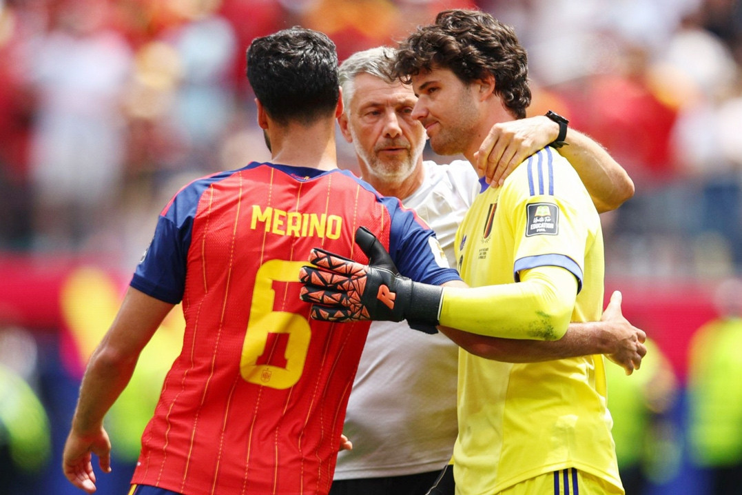 MU giúp thủ môn Lammens vượt qua cơn ác mộng World Cup