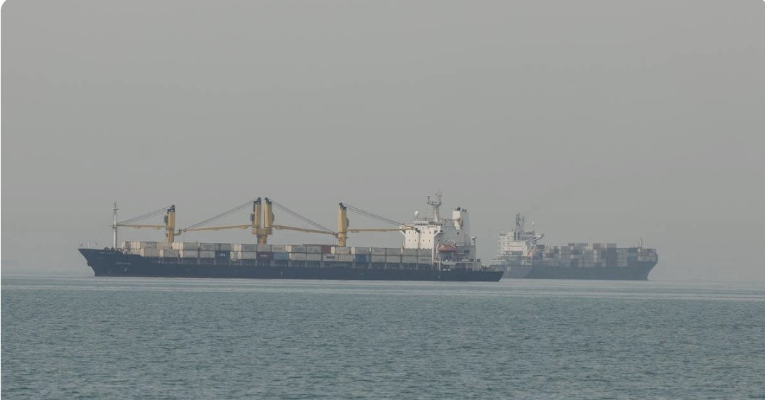 Mỹ gửi tối hậu thư tới Iran về mở hoàn toàn eo biển Hormuz
