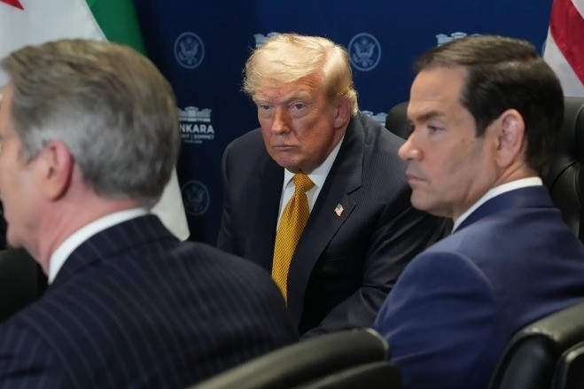 Ông Trump nói Iran muốn tiếp tục đàm phán, Tehran cảnh báo 'rắn' Israel