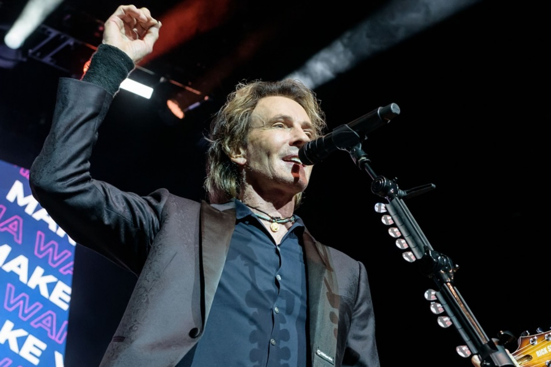 https://static-images.vnncdn.net/vps_images_publish/000001/000003/2026/7/11/photo-shared-by-rick-springfield-on-june-26-2025-tagging-rickspringfield-1085.jpeg
