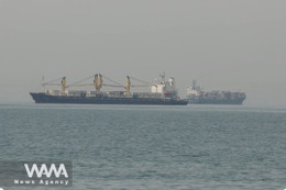 Tàu bè đi qua eo biển Hormuz giảm trong những ngày gần đây. Ảnh: WANA