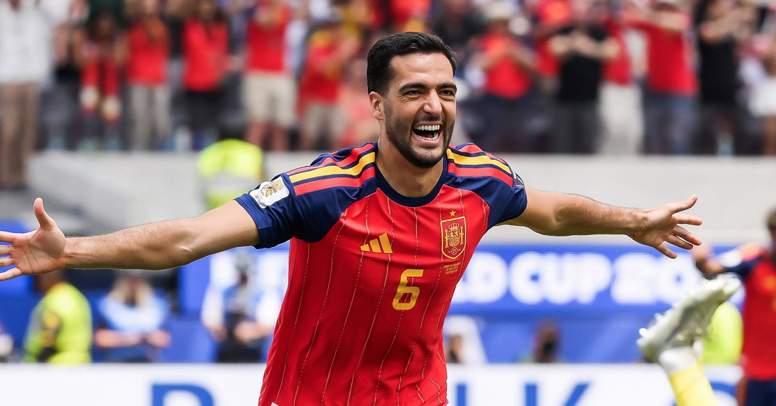 Thắng nghẹt thở Bỉ, Tây Ban Nha hẹn Pháp ở bán kết World Cup