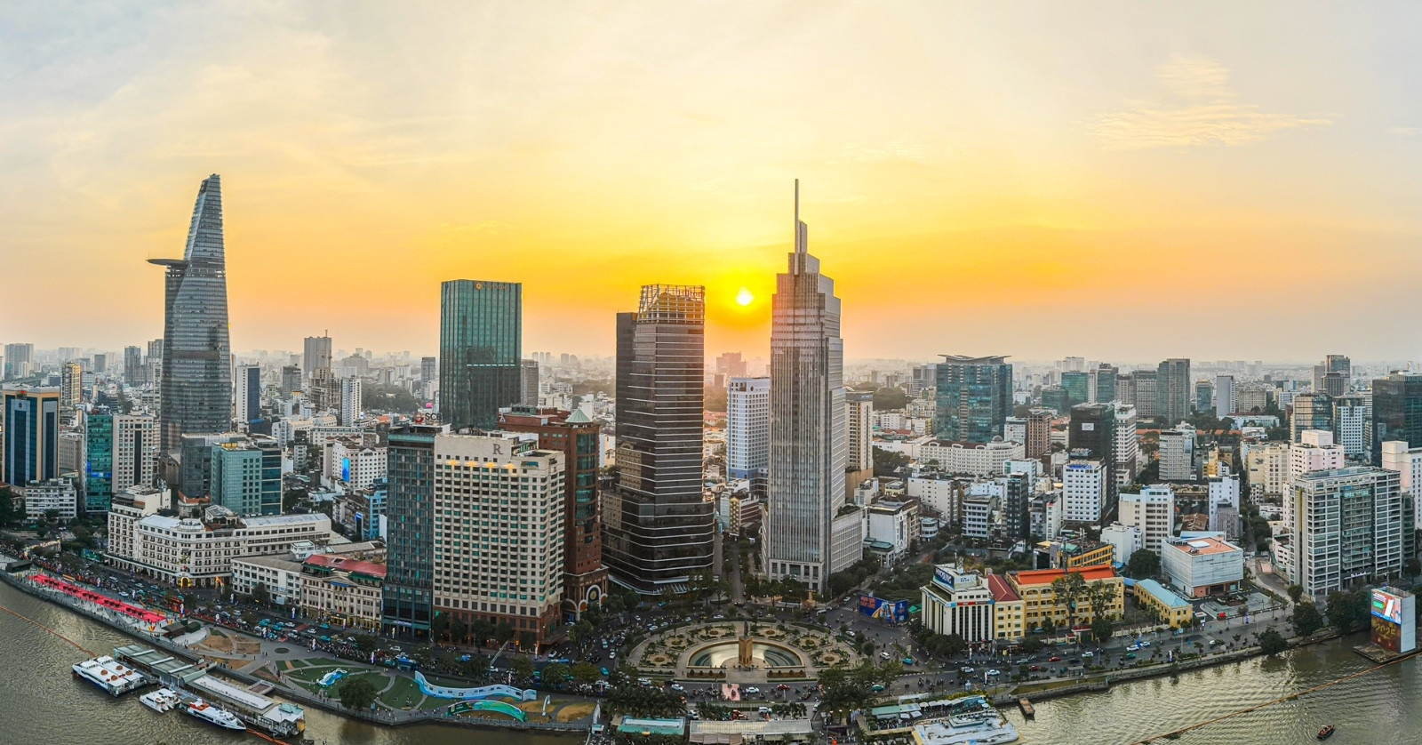 Quy mô GDP Việt Nam vượt Philippines, áp sát Thái Lan, thu nhập gần theo kịp Indonesia