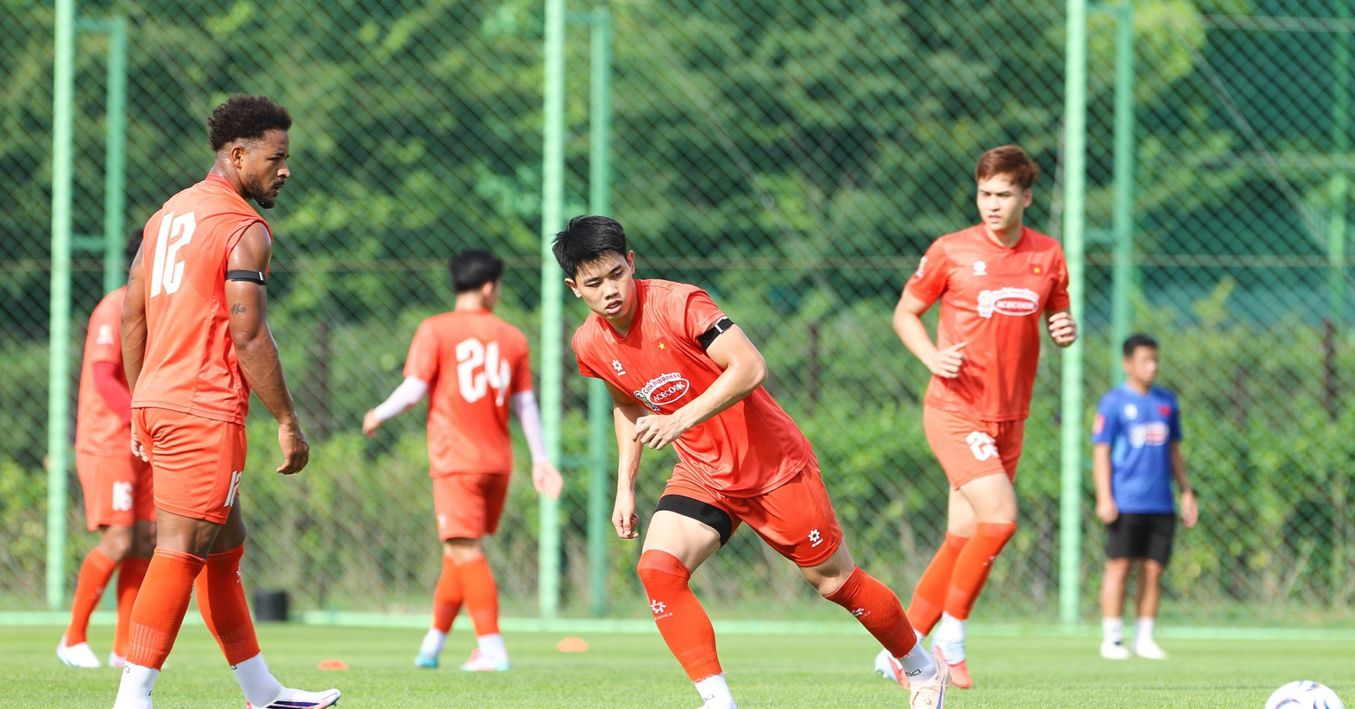 Tuyển Việt Nam tung đội hình mạnh nhất đấu Gangwon FC ở Hàn Quốc?