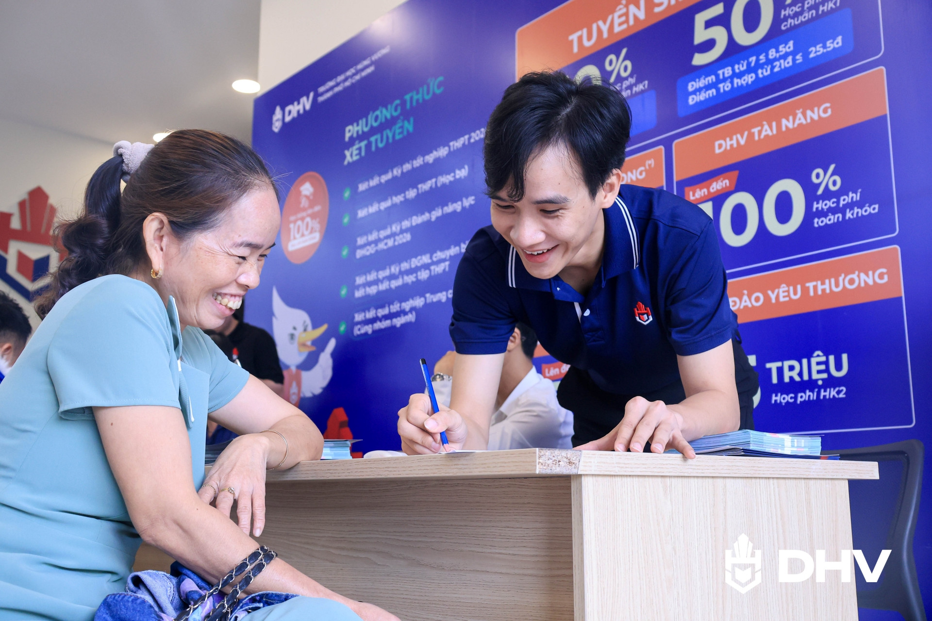 Học phí đại học 4 năm - Phụ huynh cần tính gì trước khi con chốt nguyện vọng?