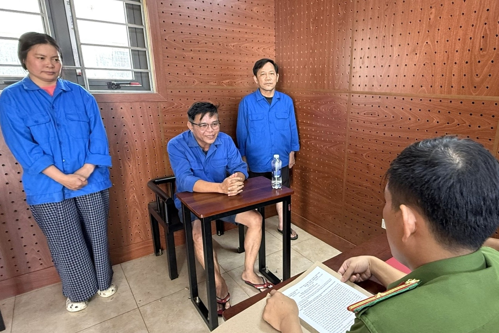 Bắt giám đốc núp bóng công ty ô tô cũ cho vay lãi nặng
