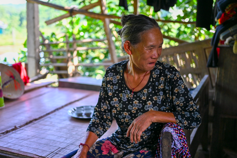 Hơn một thập kỷ mẹ già kiệt quệ 'canh' con trai mắc bệnh tâm thần