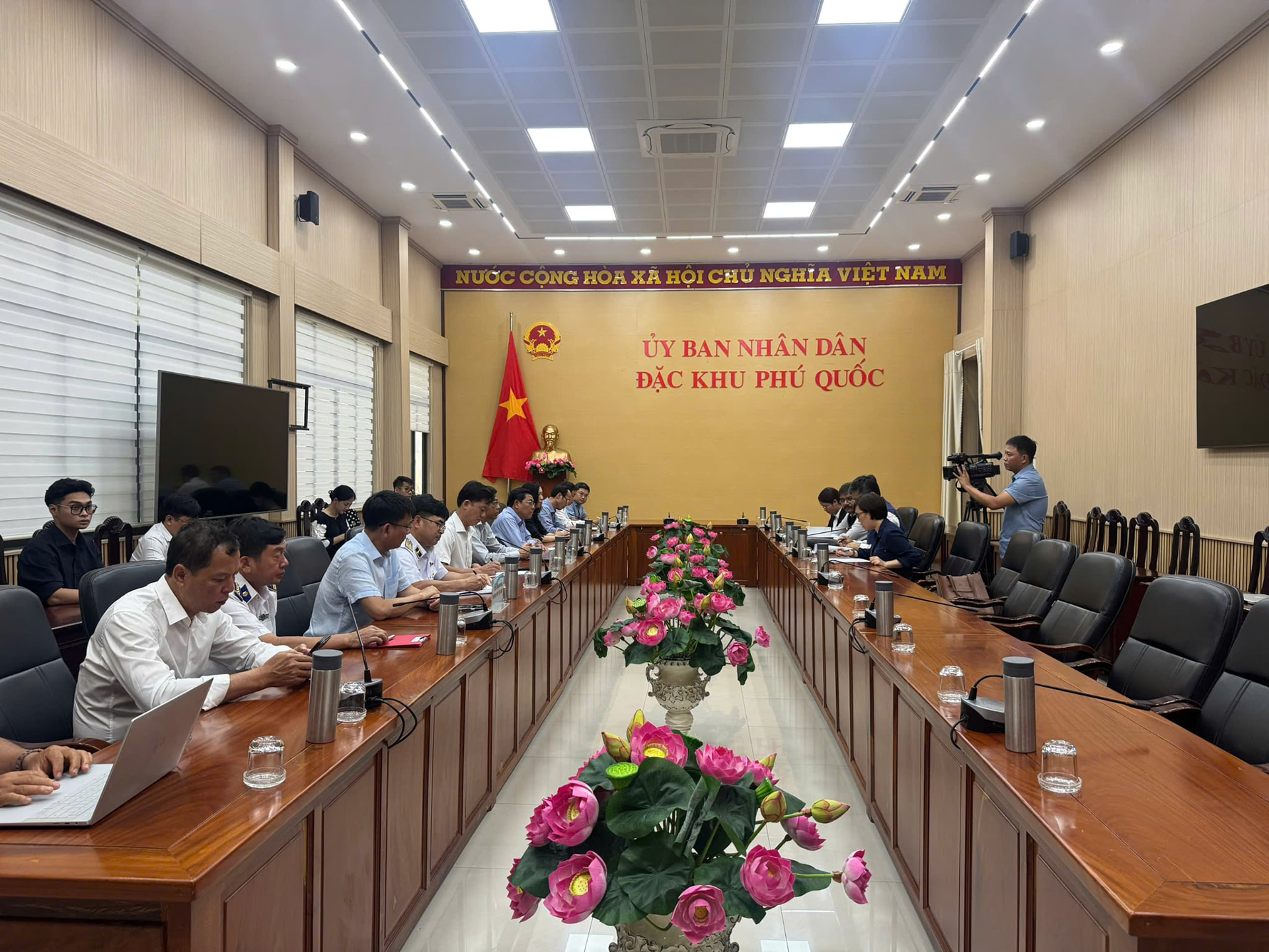họp thông tin 003.png