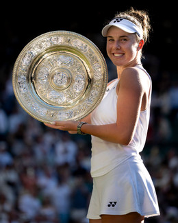 https://static-images.vnncdn.net/vps_images_publish/000001/000003/2026/7/12/linda-noskova-2-86.jpeg
