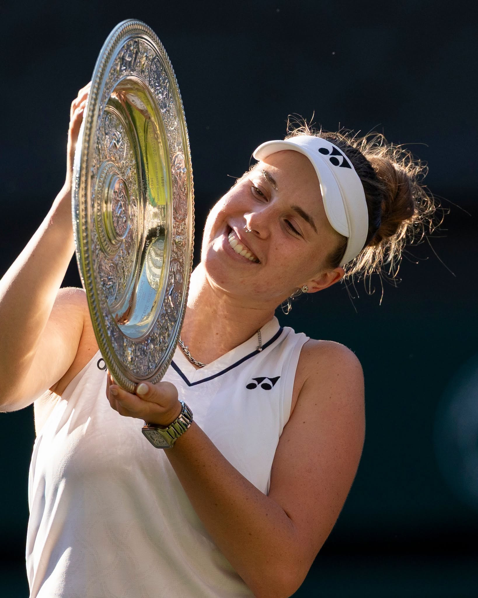 https://static-images.vnncdn.net/vps_images_publish/000001/000003/2026/7/12/linda-noskova-4-84.jpeg