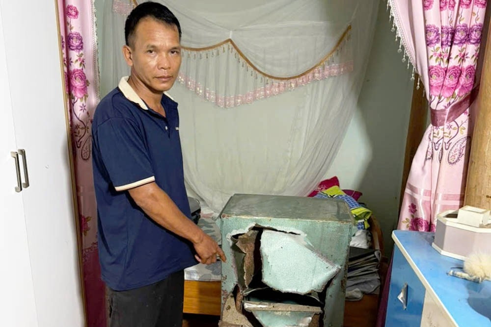 Lợi dụng chủ nhà về quê, người đàn ông phá két sắt trộm vàng