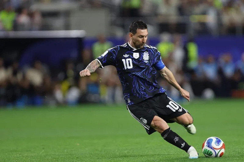 Argentina gửi yêu cầu đặc biệt đến FIFA trước trận đấu với Anh