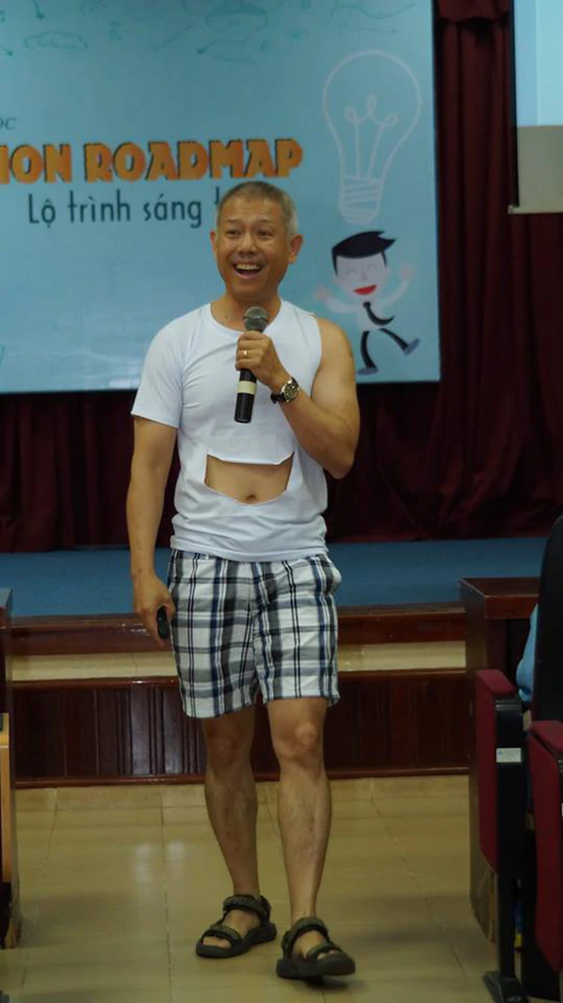 Bản sao Giáo sư 4.jpg