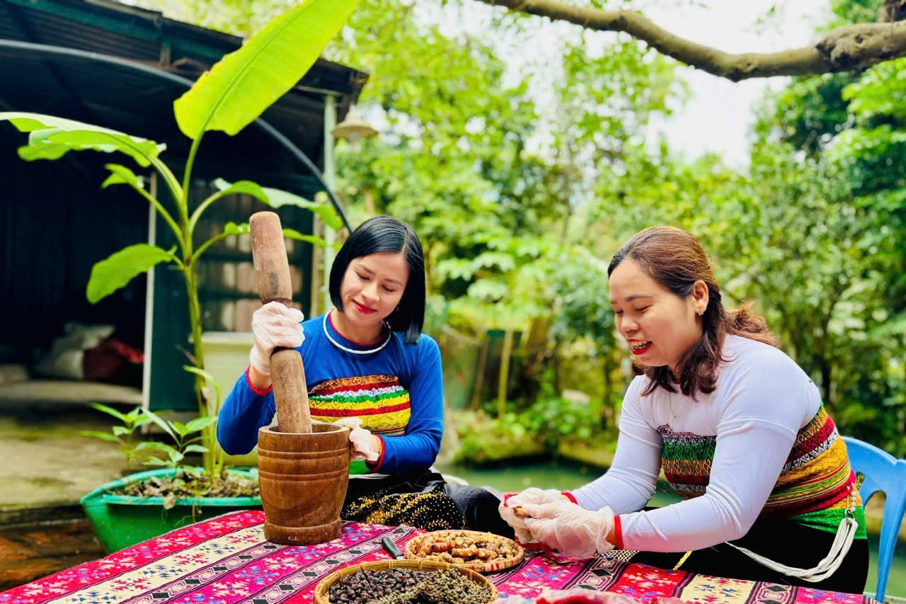 Đổi mới nếp nghĩ, cách làm để khơi dậy nội lực vùng đồng bào dân tộc thiểu số