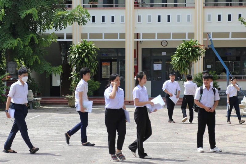 Gia lận thi cử 2.jpg