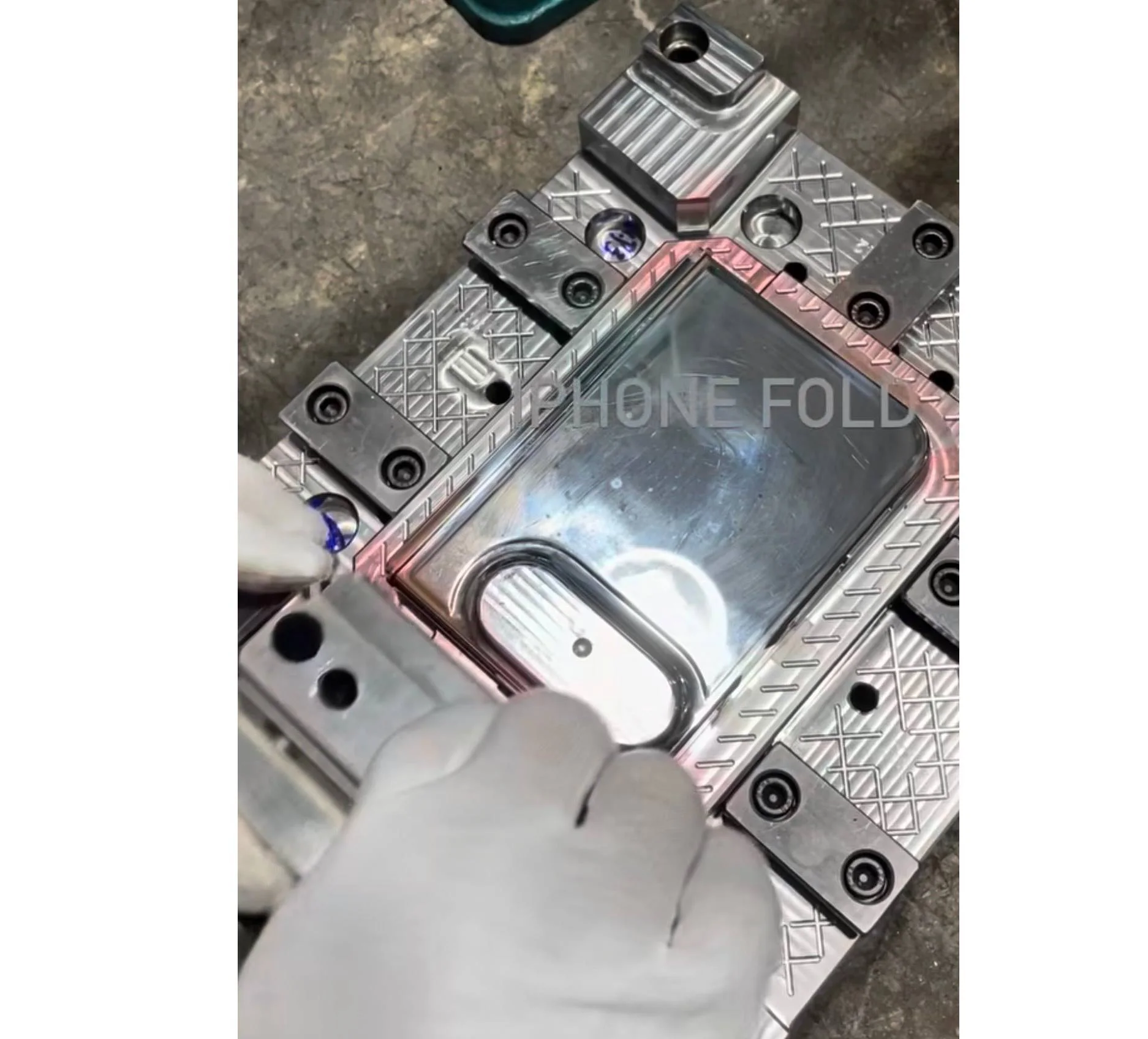 iPhone Ultra.png