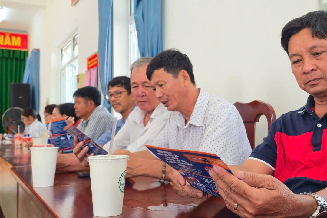 Long Hải giảm nghèo thông tin, giúp ngư dân khai thác hải sản đúng quy định