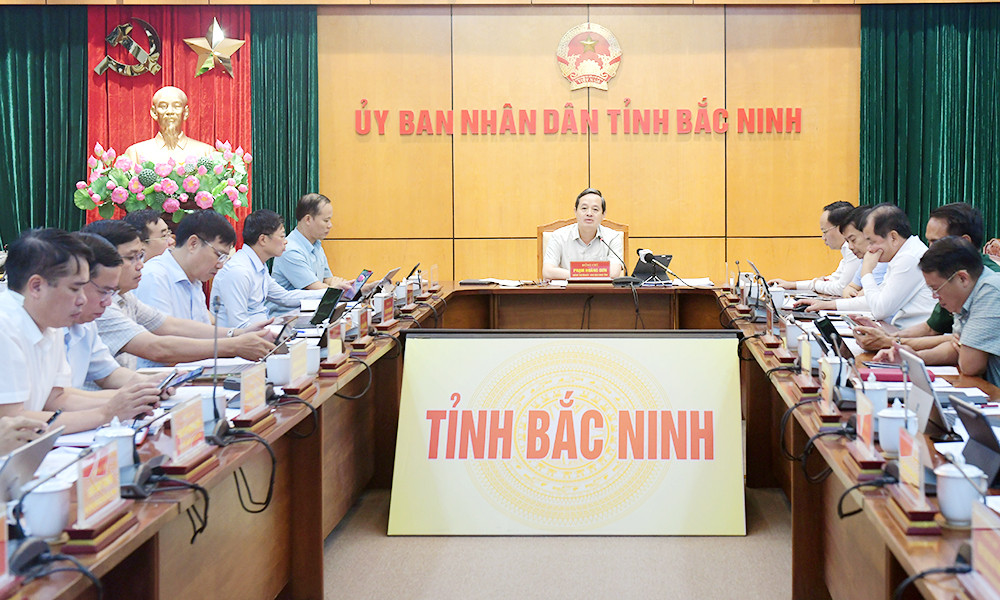 quang canh hop ubnd tinh.jpg