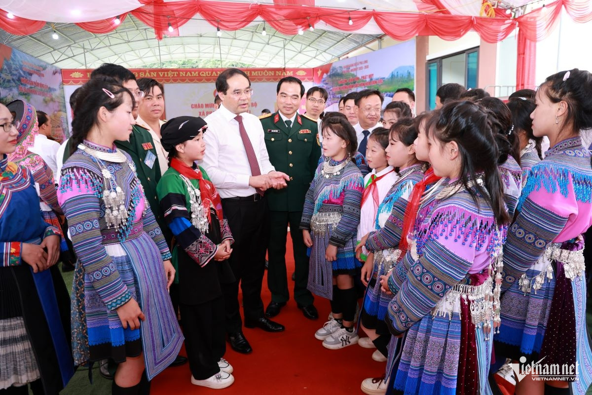 W-anh dan van ok.JPG.jpg
