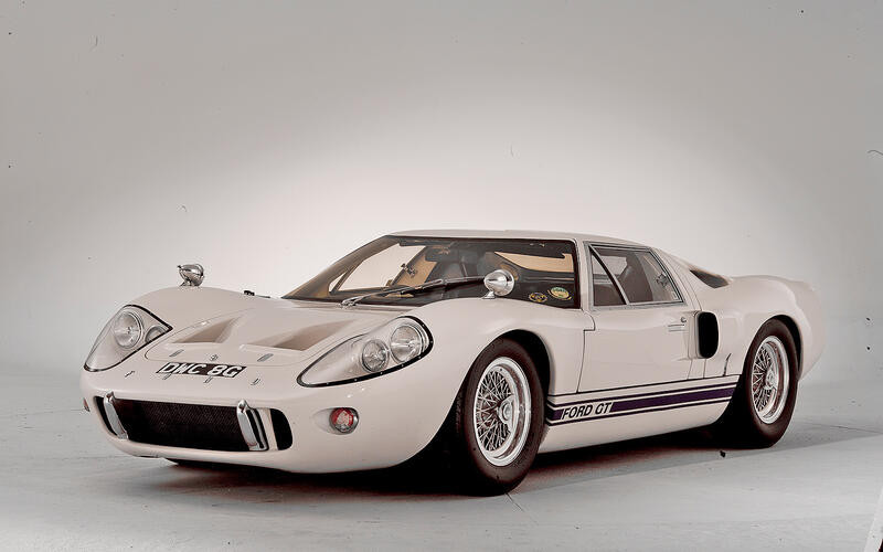 أجمل تصاميم السيارات في تاريخ صناعة السيارات. 14 22 ford gt 40_1_0_0_0_0_0.jpg