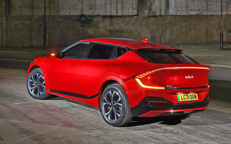 28 kia ev6_1_0_0_0_0_0.jpg