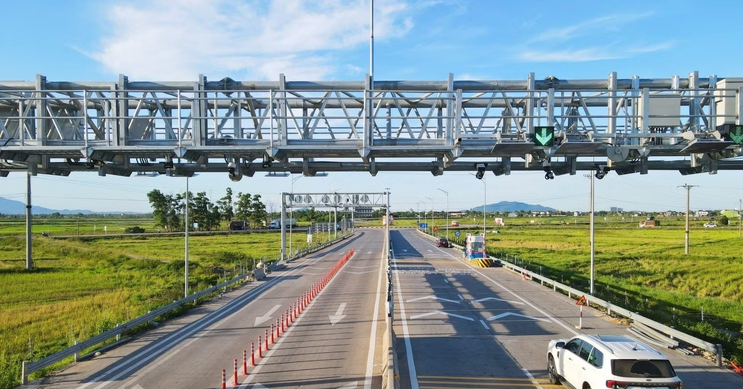 Bắt đầu thu phí 5 tuyến cao tốc Bắc - Nam từ 20h ngày 15/7