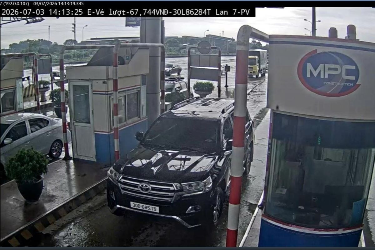 Chủ xe Land Cruiser phản bác nghi vấn gắn biển giả xe Lexus để sài chùa phí ETC
