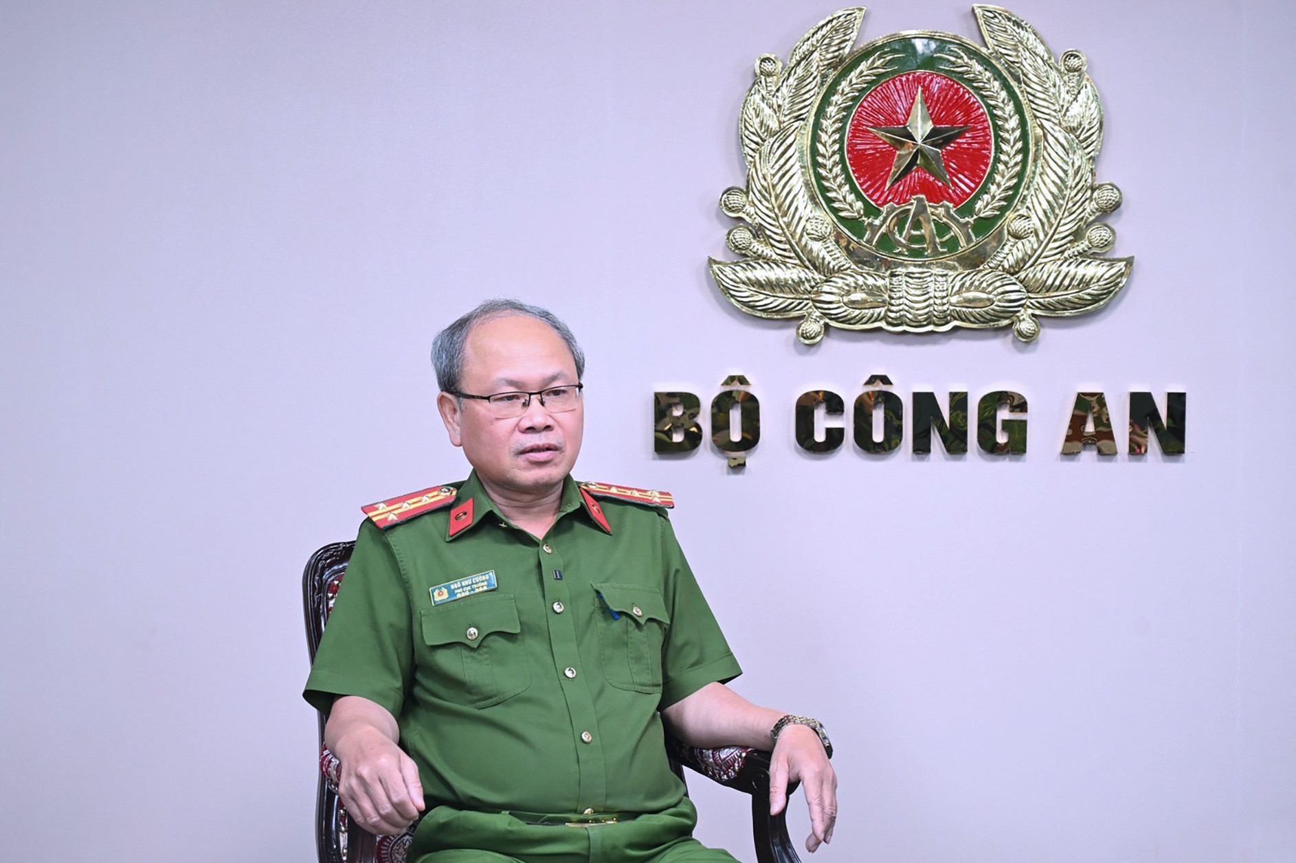 Đại tá công an lý giải quy định 'người thân đến nhà ở qua đêm phải thông báo lưu trú'