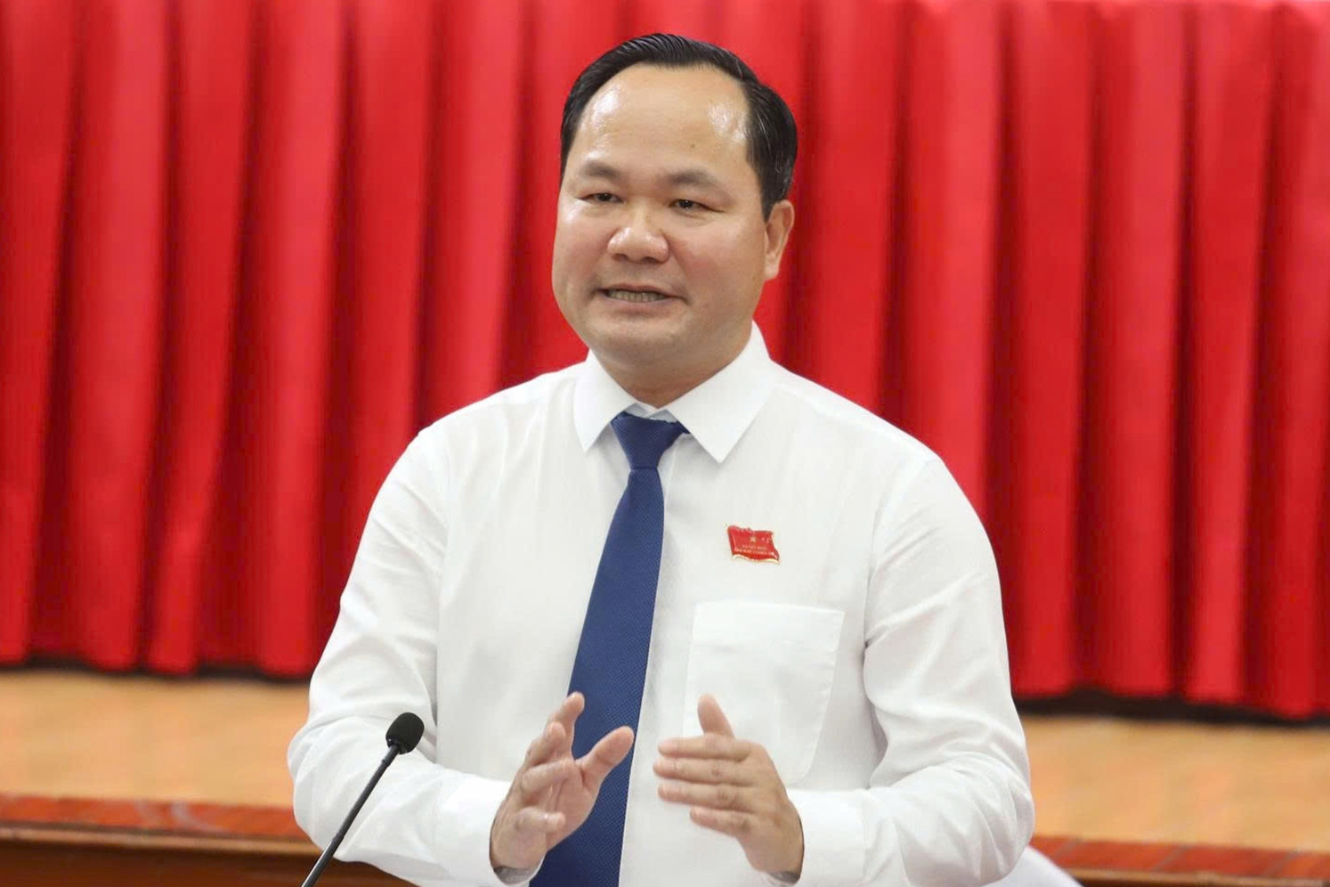Giám đốc Sở lý giải việc dân làm sổ đỏ trầy trật, 'cò' dịch vụ làm nhanh hơn