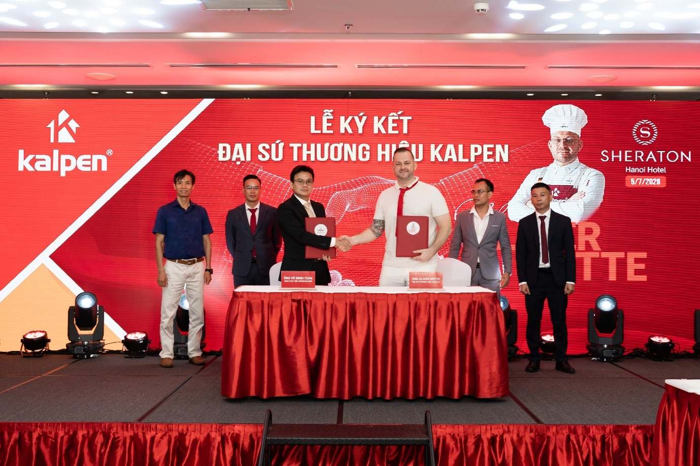 Kalpen công bố đầu bếp Đức Oliver Mette là Đại sứ thương hiệu