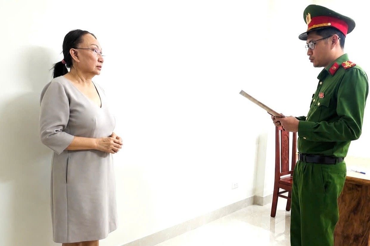 Vụ nhập lậu 28.000 viên kim cương: Khởi tố thêm 4 người, có chủ tiệm vàng Kim Lý