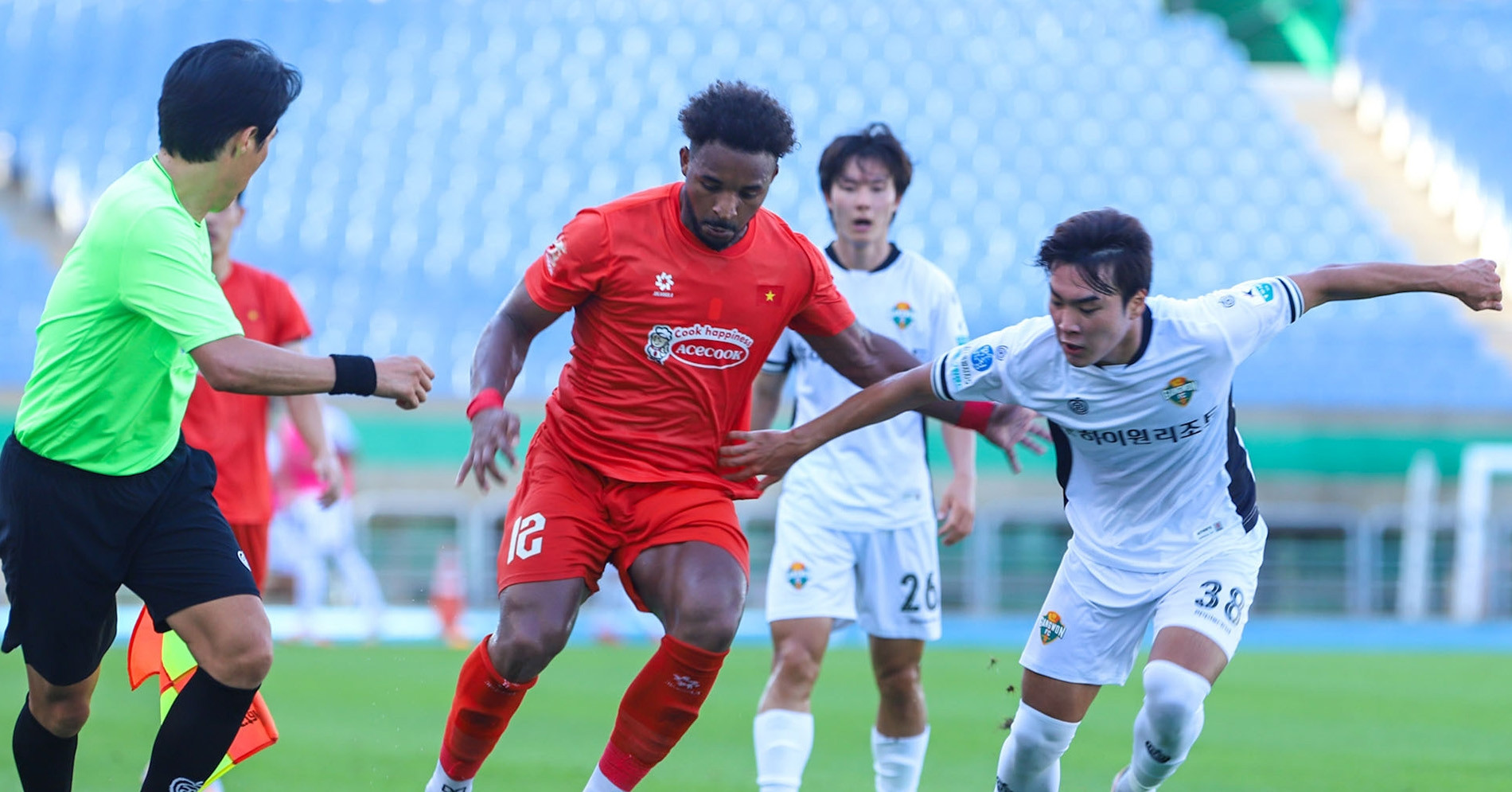 Tuyển Việt Nam: HLV Kim Sang Sik không cần đội hình tối ưu ở ASEAN Cup?