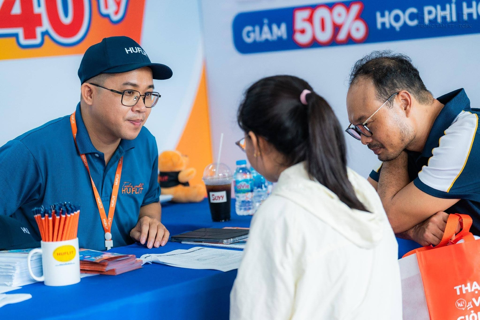 vnn huflit ảnh 2.jpg