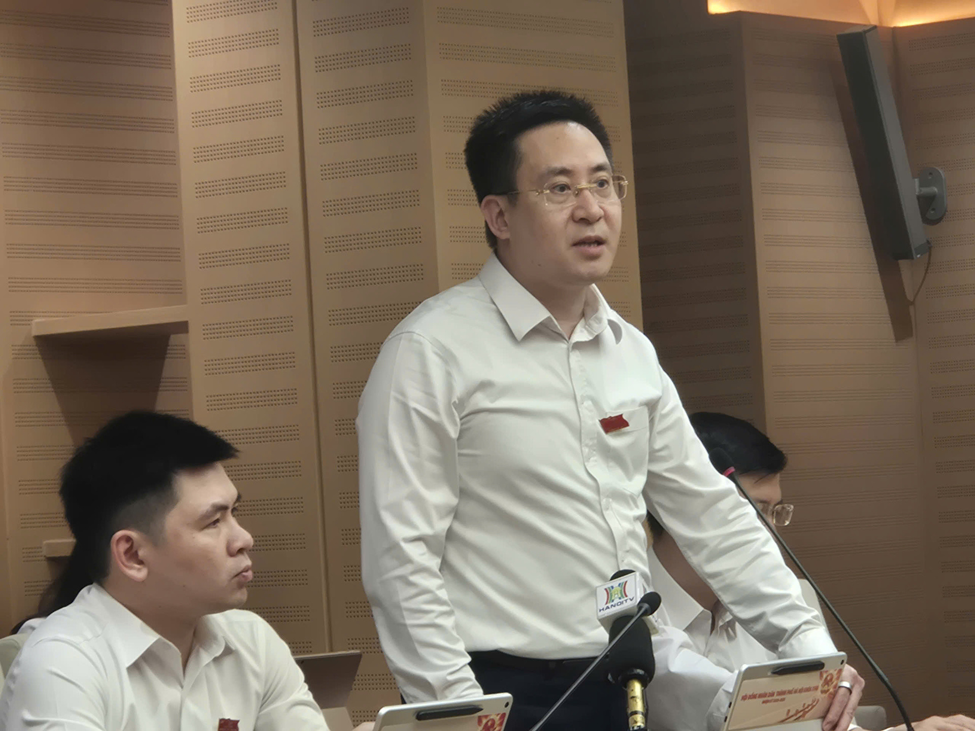vũ ngọc anh.jpg