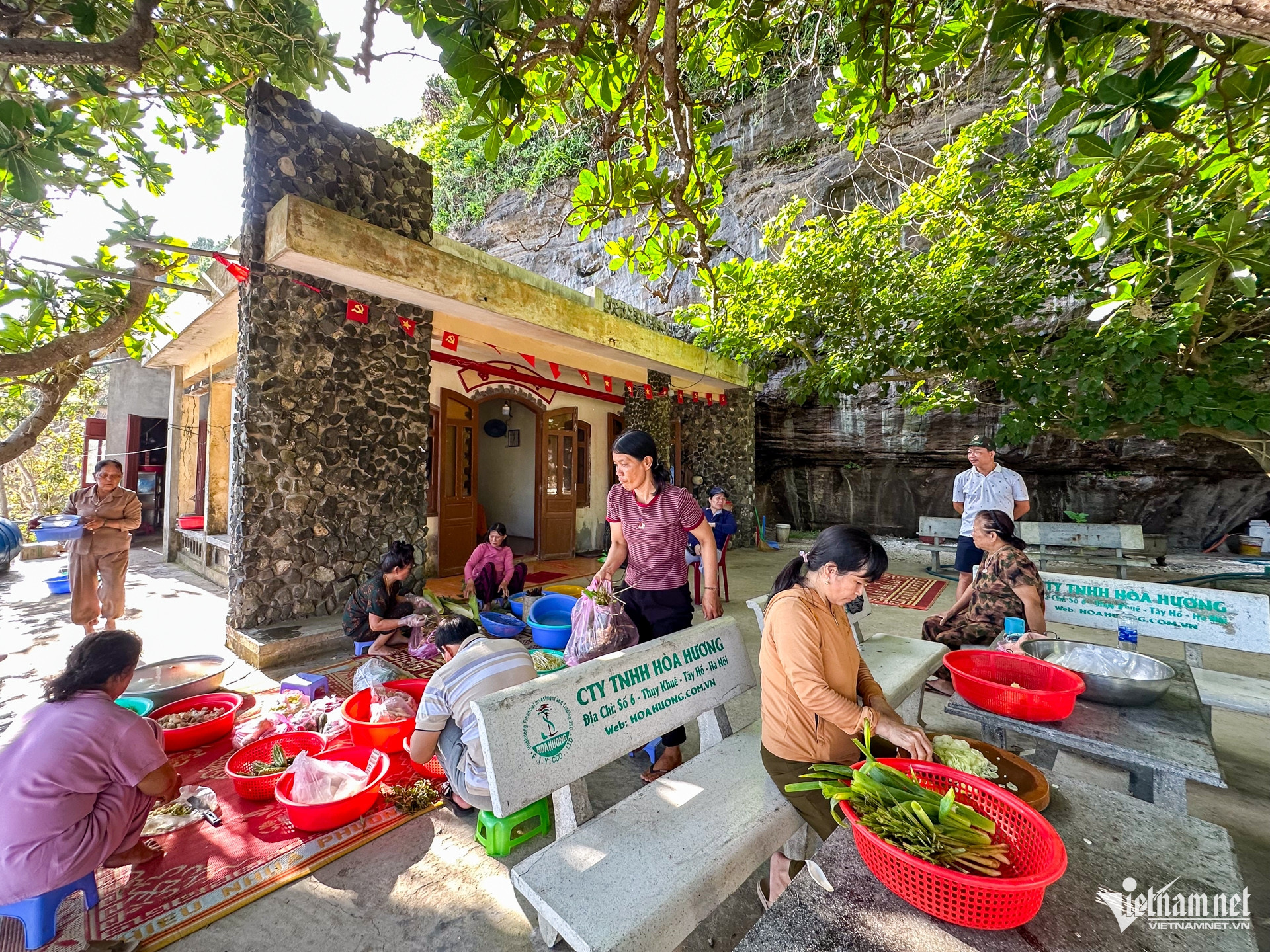 W-chùa hang lý sơn   nguyễn huế 12.jpg