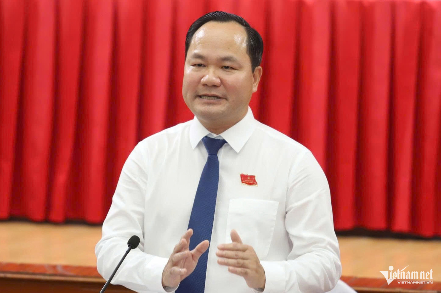 W-Ông Hoàng Quốc Việt.jpg