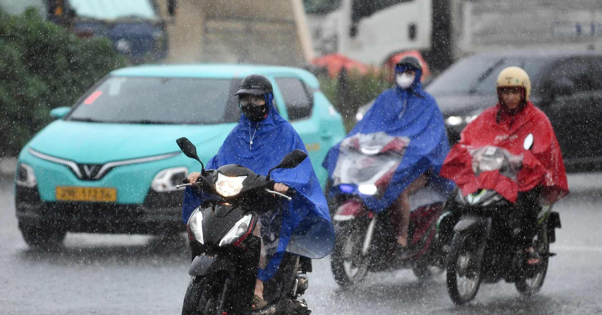 Dự báo thời tiết 16/7/2026: Miền Bắc mưa to cục bộ, Hà Nội nắng gián đoạn