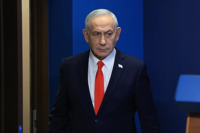 Israel cảnh báo Iran, ông Trump bỏ kế hoạch thu phí ở Hormuz