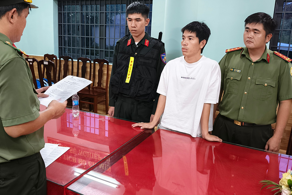 Khởi tố 2 người giúp nhóm công dân Trung Quốc lưu trú trái phép tại Phú Quốc