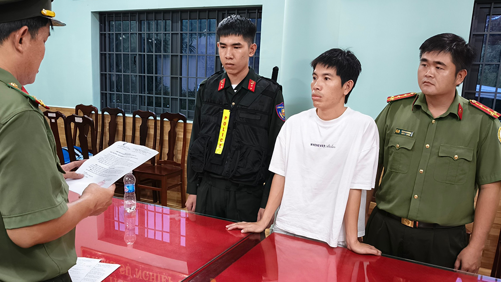 Khởi tố 2 người giúp nhóm công dân Trung Quốc lưu trú trái phép tại Phú Quốc