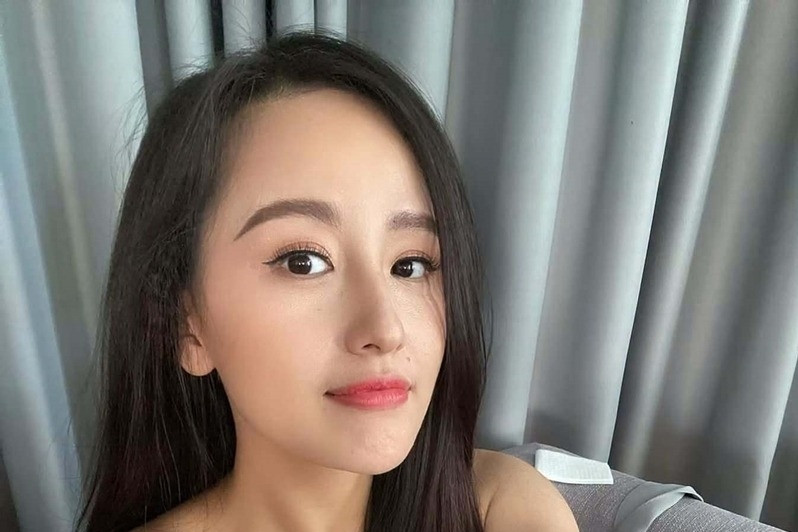 'Ngọc hoàng' Quốc Khánh bất ngờ lộ diện, Mai Phương Thúy mảnh mai với áo 2 dây