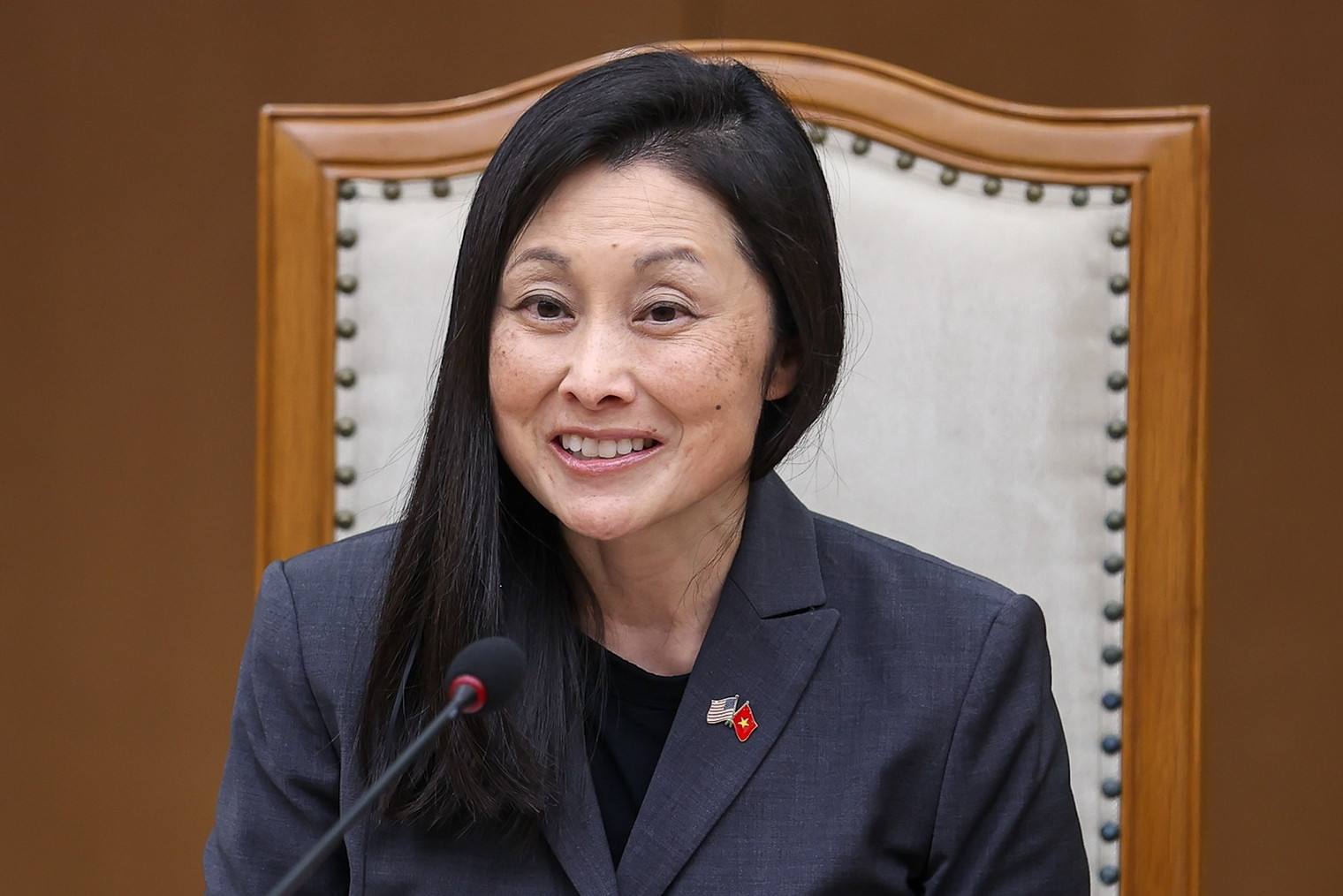 Tân Đại sứ Mỹ thăm hồ Gươm, Văn Miếu - Quốc Tử Giám những ngày đầu nhiệm kỳ
